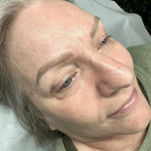 brow tattooing