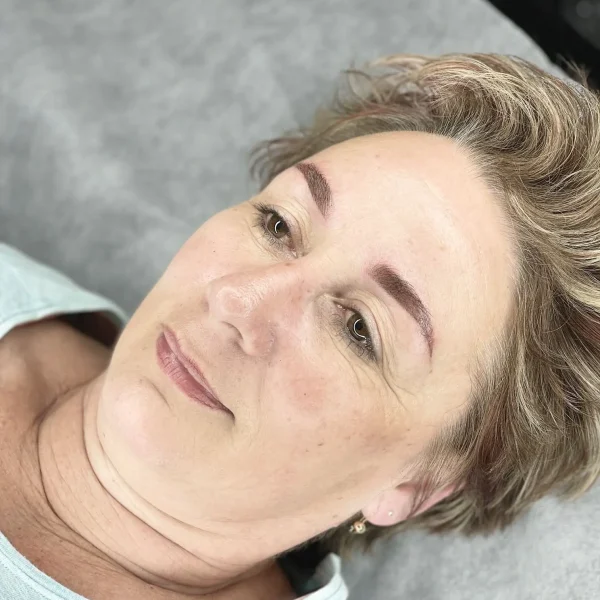 cosmetic eyebrow tattooing