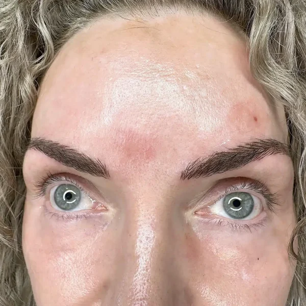 eye brow tattooing
