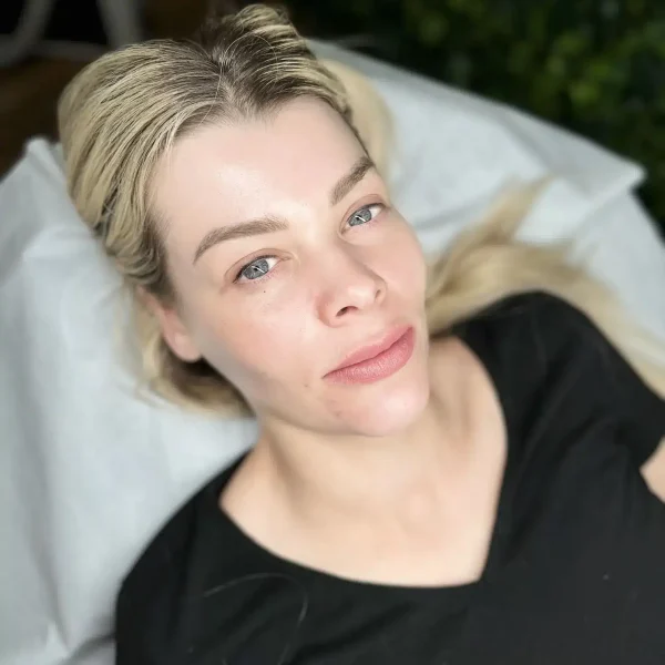 eyebrows tattooed