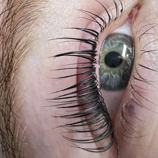 eyelash lift