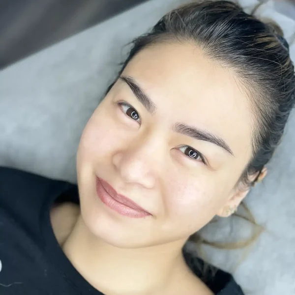 powder eyebrows