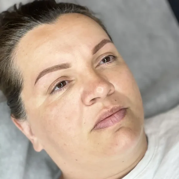 tattooing eyebrows
